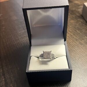 Stunning Silver Women's Ring